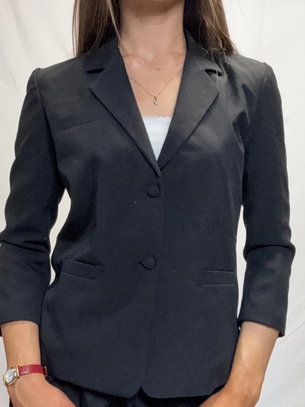 black mid sleeve blazer